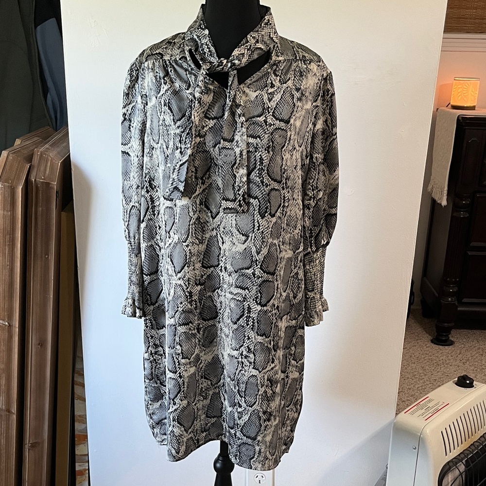 Elegant Snake Print Midi Dress